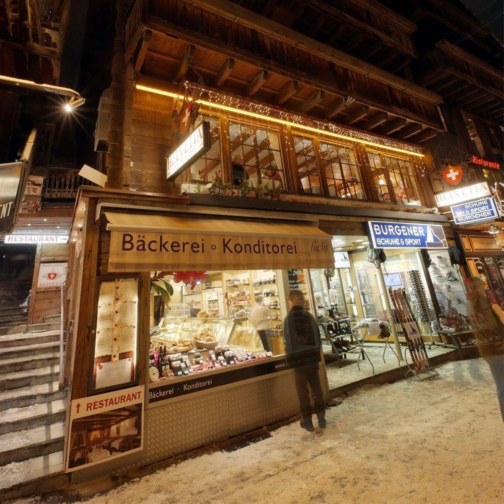 Petit Helvetia Budget Hotel Zermatt Bagian luar foto